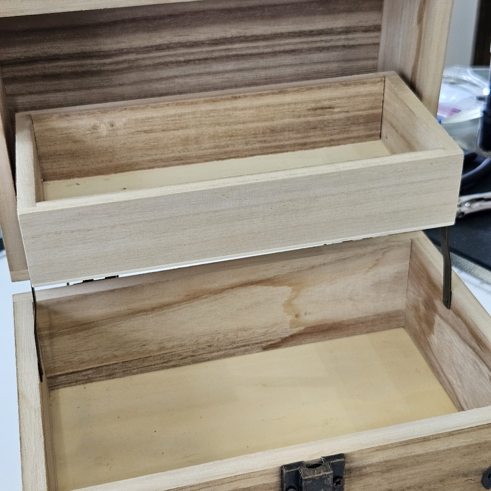 Wooden Essential Oil Storage Box with Metal Hinges - Picture 3 of 9